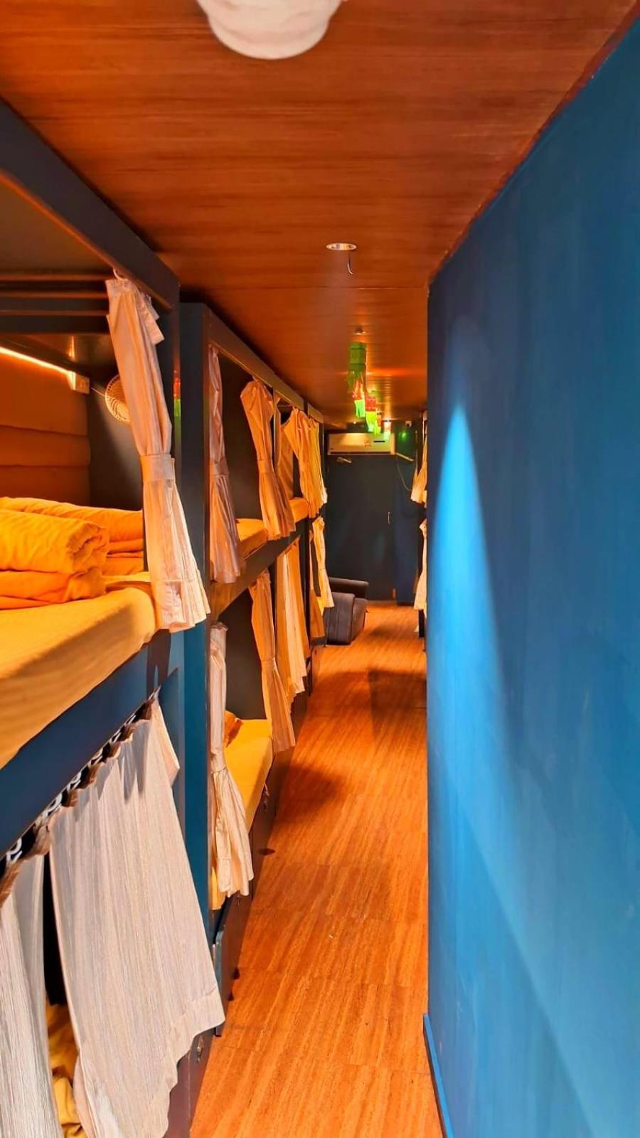 Sinhassan Dormitory Hostel Juhu 뭄바이 외부 사진